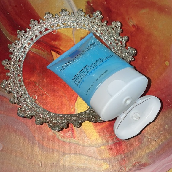 La Roche-Posay Double Repair Matte Moisturizer for oily combination skin - Picture 3 of 3